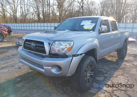 2005 Toyota Tacoma Prerunner V6 z USA, uszkodzony, nr VIN 5TEKU72N55Z019908